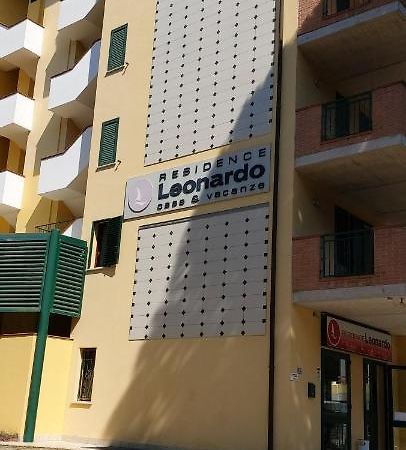 Residence Leonardo ลิโดดิสปีนา ภายนอก รูปภาพ