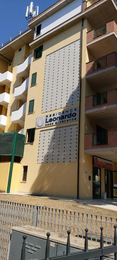 Residence Leonardo ลิโดดิสปีนา ภายนอก รูปภาพ